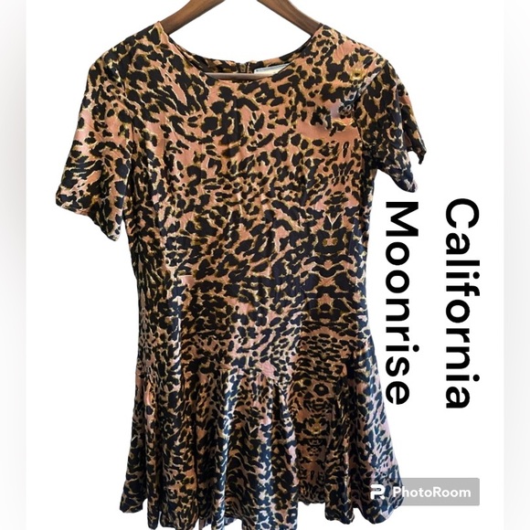 🔴 $3 Small Dress 
 Leopard Print Dress Small California Moonrise EUC - Picture 1 of 9